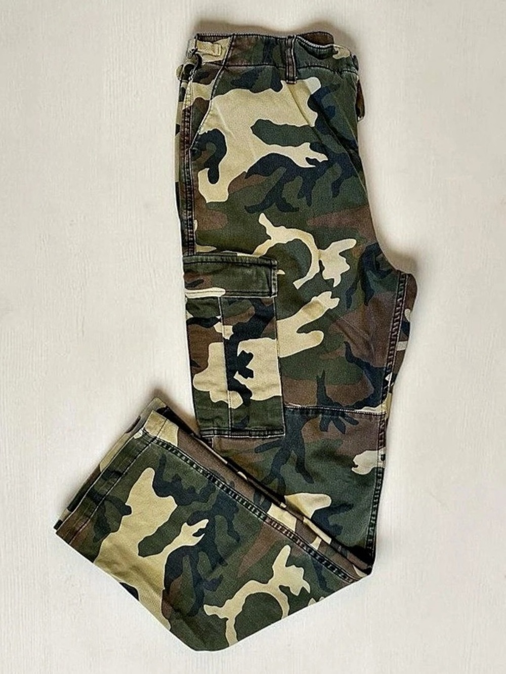 Good American brand Camo Cargo Pants Woman Size 10/30